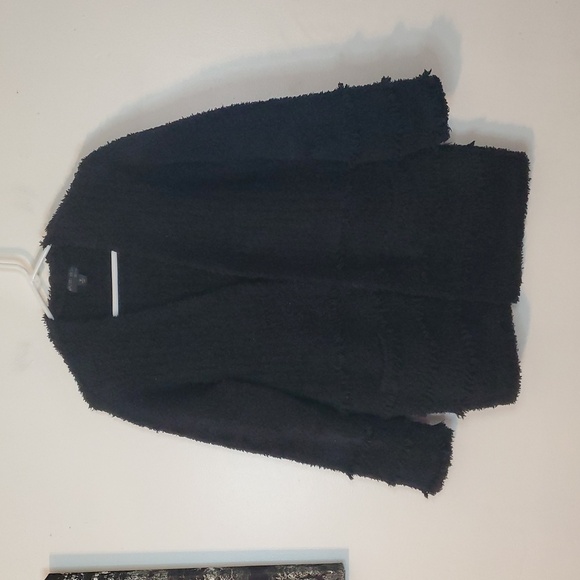 Barefoot Dreams Cozychic Boardwalk Fringe Cardigan Size Medium Black Soft Cozy - Picture 4 of 16